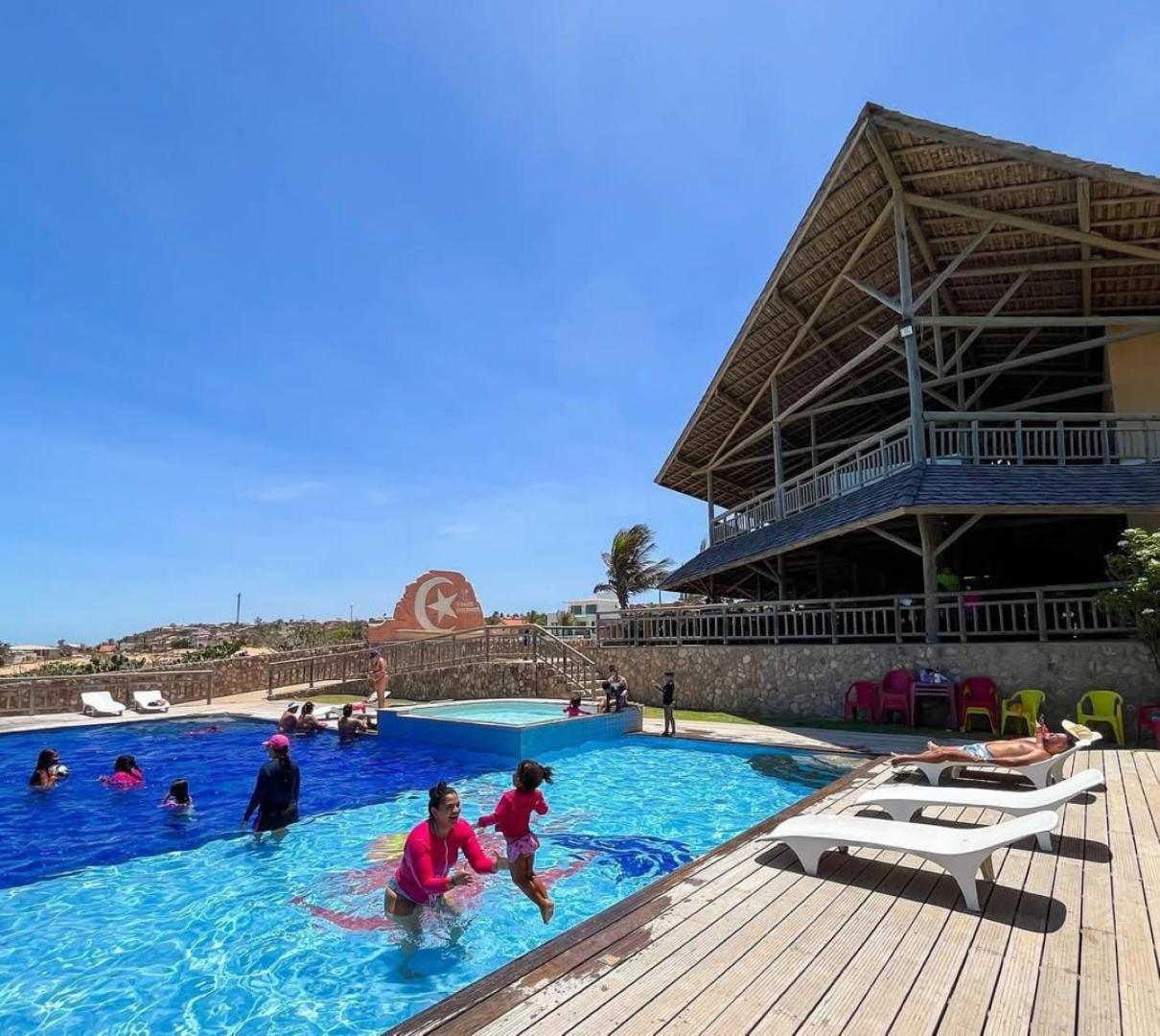 Pousada Terral - Broadway Em Canoa Quebrada Kültér fotó